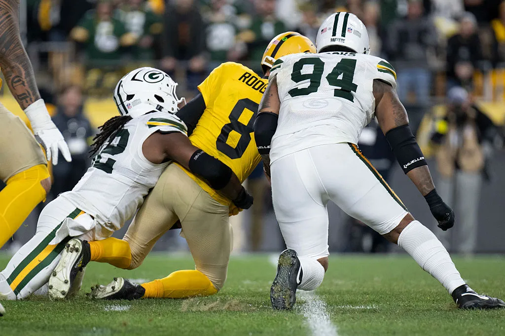 Jordan Love Leads Packers to Victory Over Steelers, Outdueling Aaron Rodgers