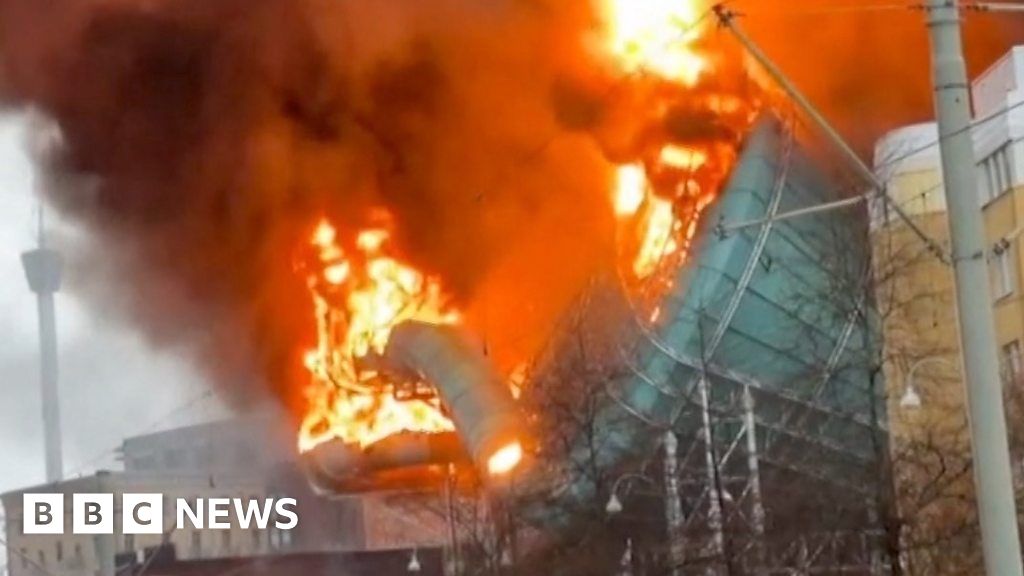 Featured image for "Massive Fire Engulfs Newly Built Water Park in Sweden"