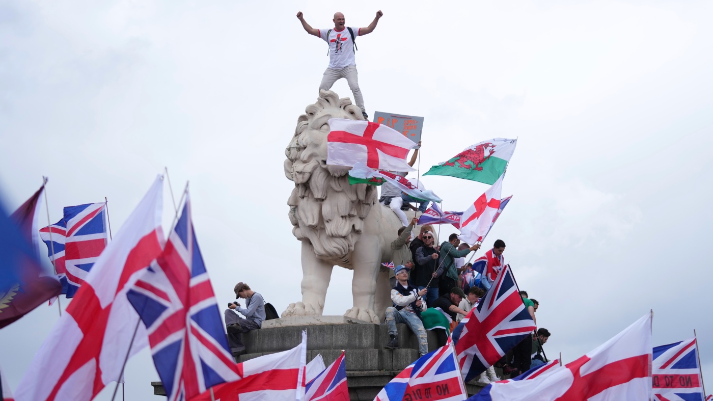 Featured image for Clashes Erupt at Large-Scale Far-Right Rally in London