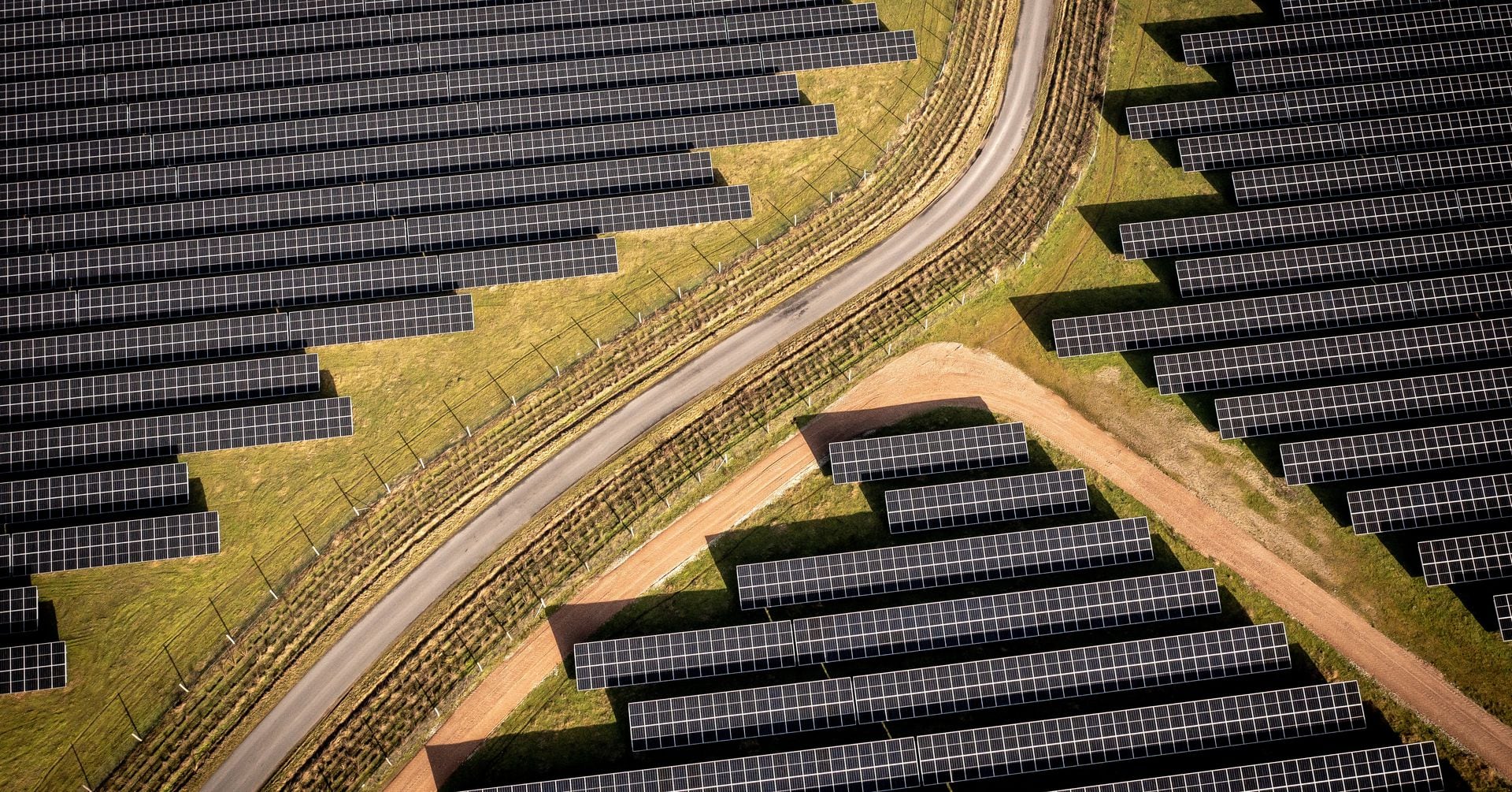 Featured image for "Europe's Dilemma: Navigating the Solar Industry Crisis Amid Chinese Imports"
