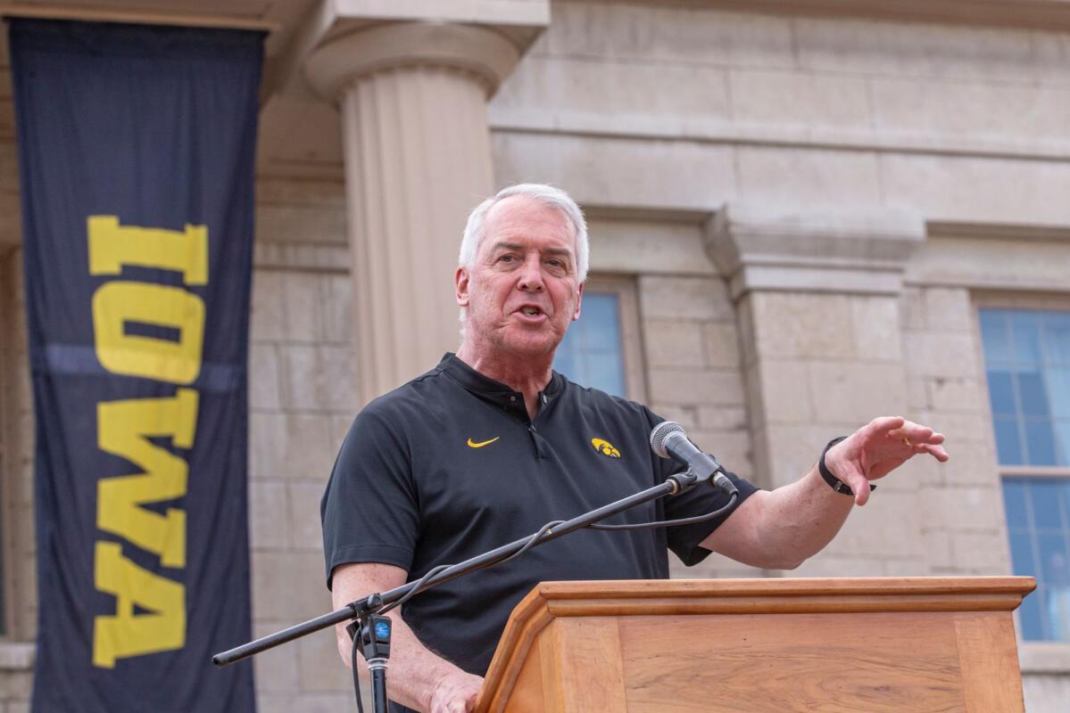 Featured image for Iowa Athletic Director Gary Barta Retires After 17 Years