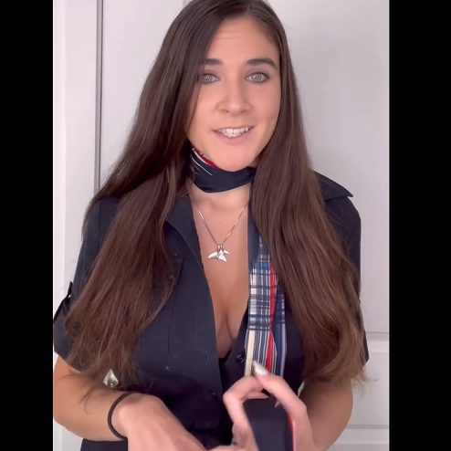 "Incentivizing Upgrades: Flight Attendant Offers Rewards for Gift Cards"