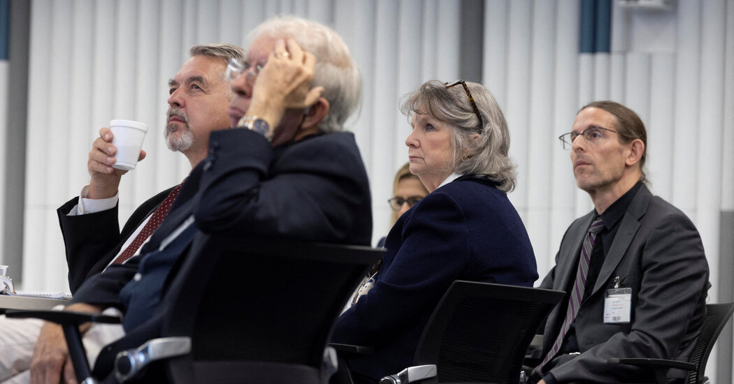 Featured image for CDC Vaccine Panel Faces Confusion and Reversals on COVID-19 Vaccination Policies