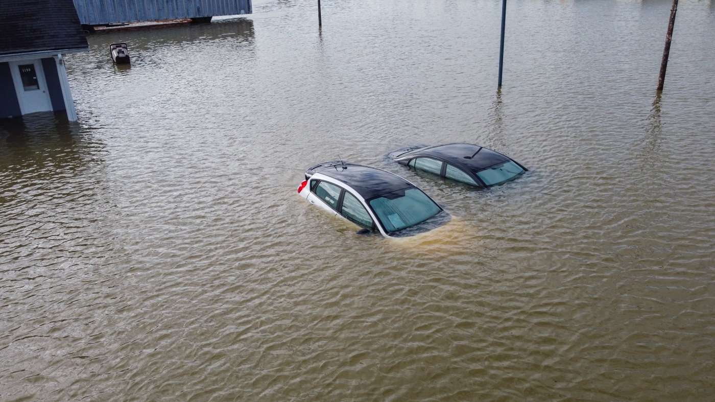 National Weather Service Rehiring Amid Staff Cuts and Hurricane Concerns