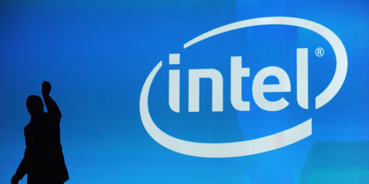 "Assessing Intel's Crucial Year: Stock Surge, Earnings, and Future Projections"