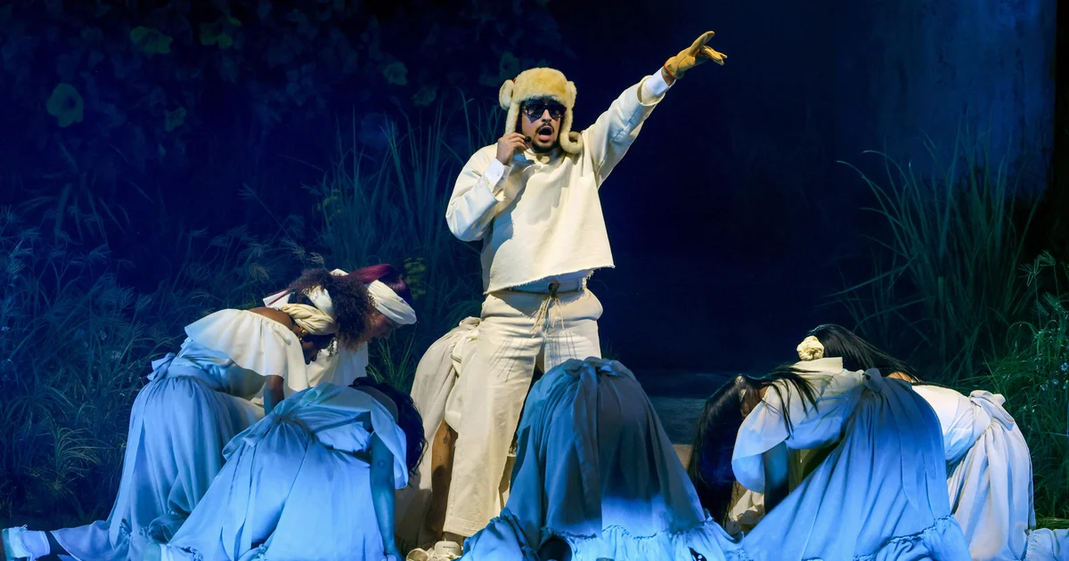 Featured image for Bad Bunny’s Puerto Rico Residency Highlights Island’s Culture and Challenges