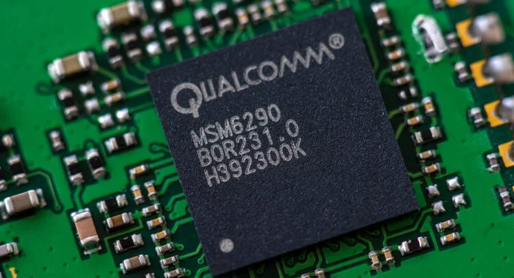 Qualcomm Beats on Q1 But Outlook Clouds QCOM Stock