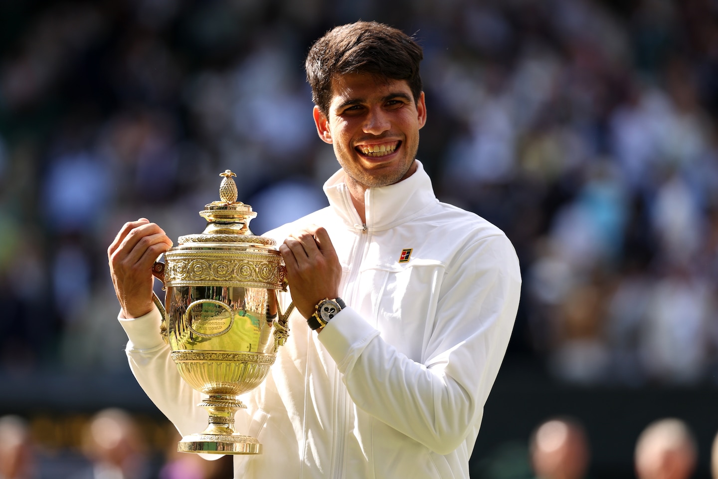 Carlos Alcaraz Dethrones Djokovic at Wimbledon, Heralds New Era in Tennis