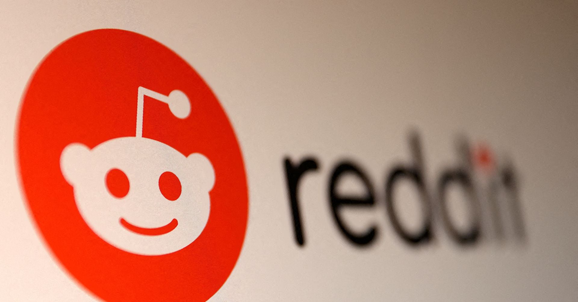 Featured image for "Reddit Plans Unprecedented $748M IPO to Kick Off Next Week"