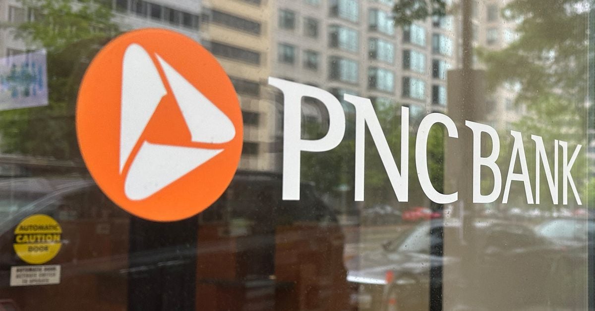 "Banking Crisis Continues: First Republic Collapse Triggers Sell-Off and Fear for Small Banks"