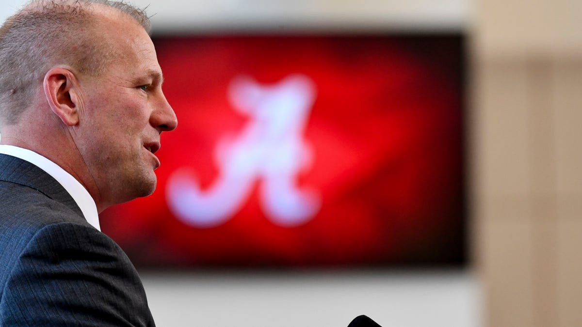 "Analyzing Kalen DeBoer's Impact on Alabama Football: Coaching Staff, Recruiting, and Success"