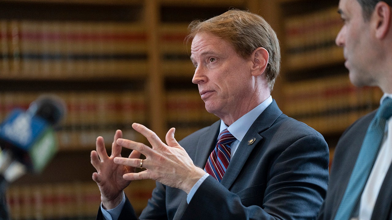 Featured image for Oregon Supreme Court Blocks Re-election Bids of GOP Senators Who Walked Out