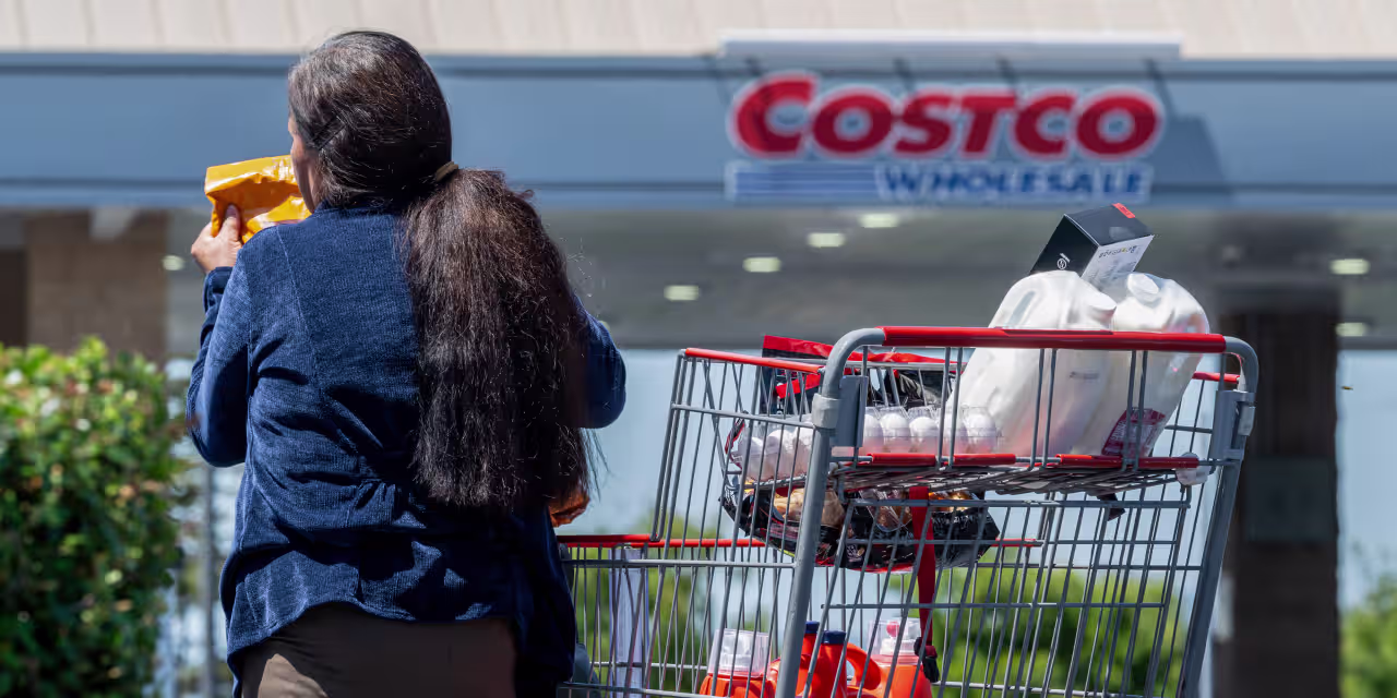 Featured image for Costco's June Sales Surge Boosts Investor Confidence and Stock Outlook
