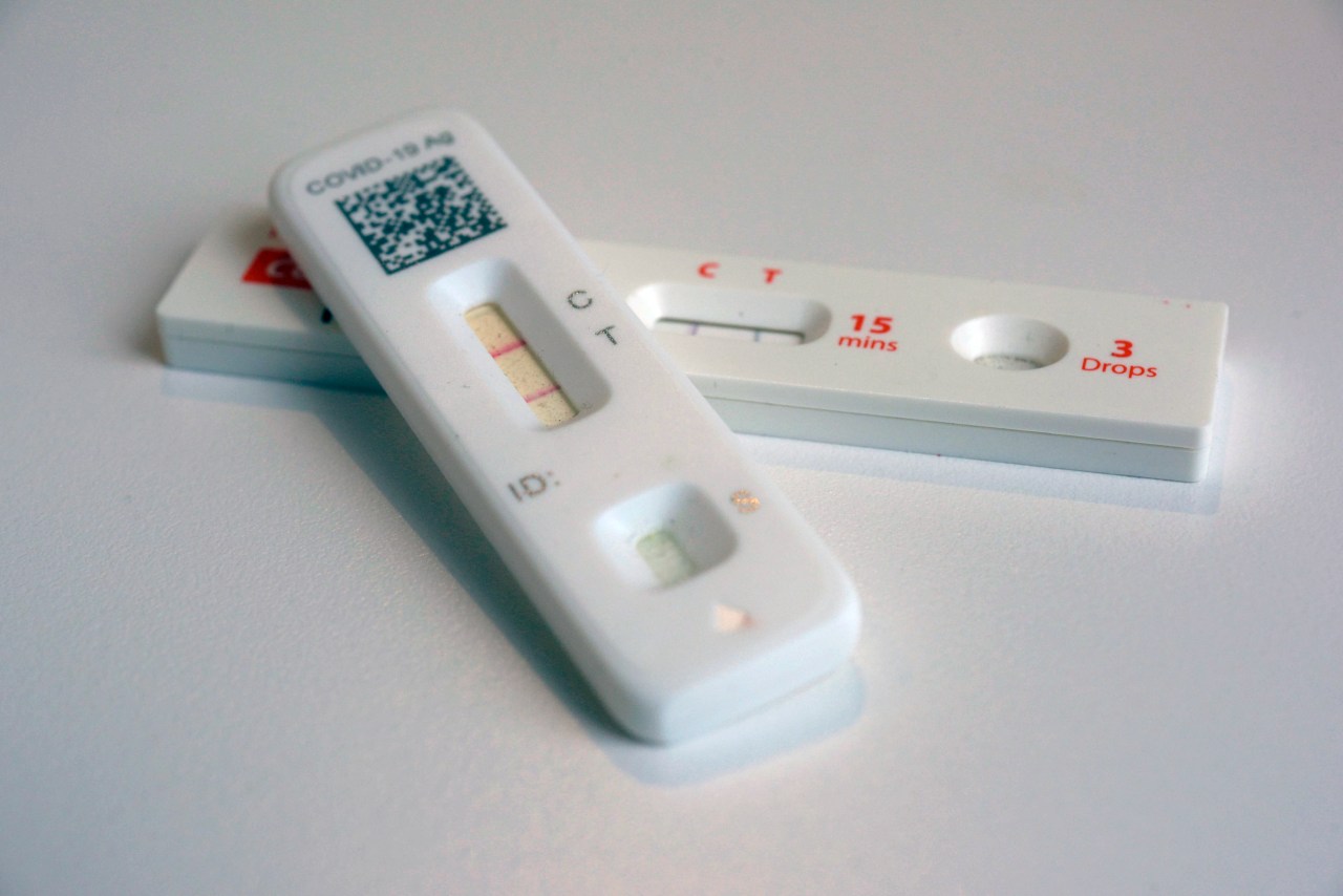 "Rising COVID, Flu, and RSV Cases Pose Triple Threat in L.A. County Post-Holiday Season"