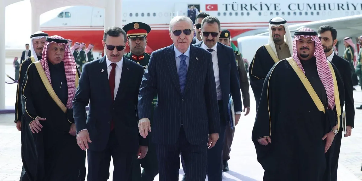 Gulf States Urge Caution as US-Iran War Threat Looms