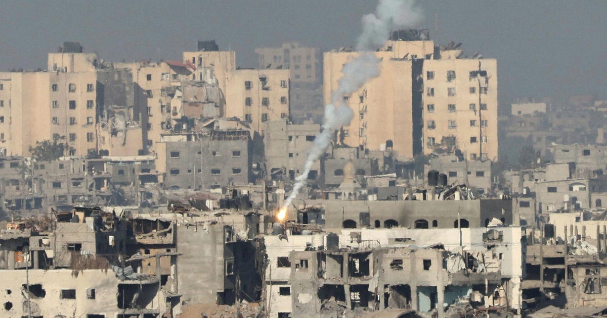 "Rocket Barrage in Tel Aviv: Israel Strikes Hamas Commander; Hamas Delegation Visits Moscow"