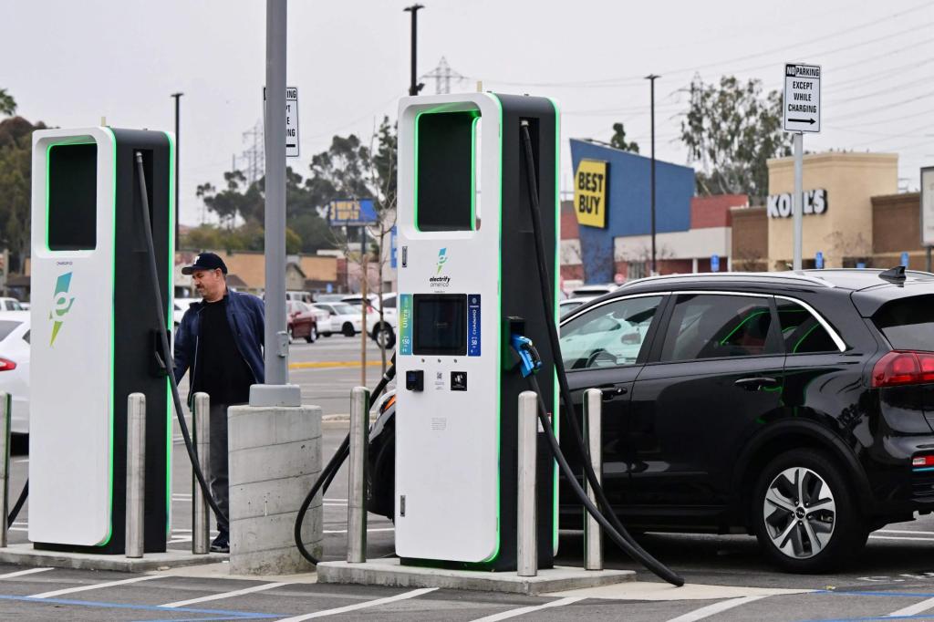 The Challenges of Biden's Ambitious Plan to Boost Electric Car Sales
