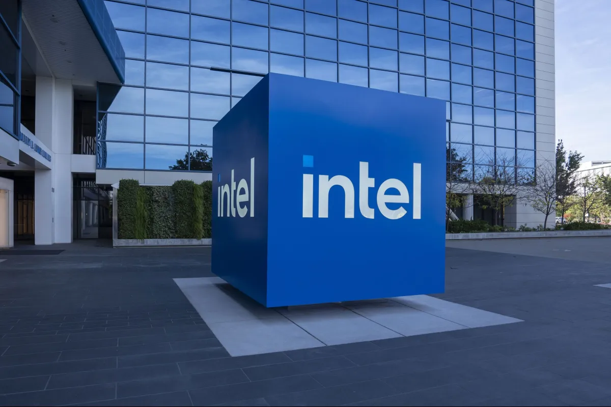 Featured image for Intel Announces Leadership Changes and Executive Departures