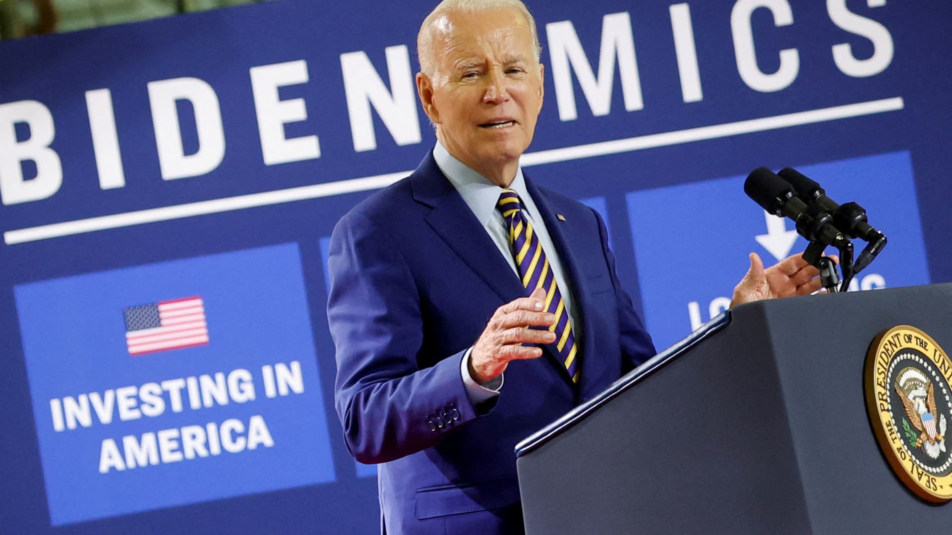 "Political Leaders Express Wishes for Economic Crashes in Future Terms"