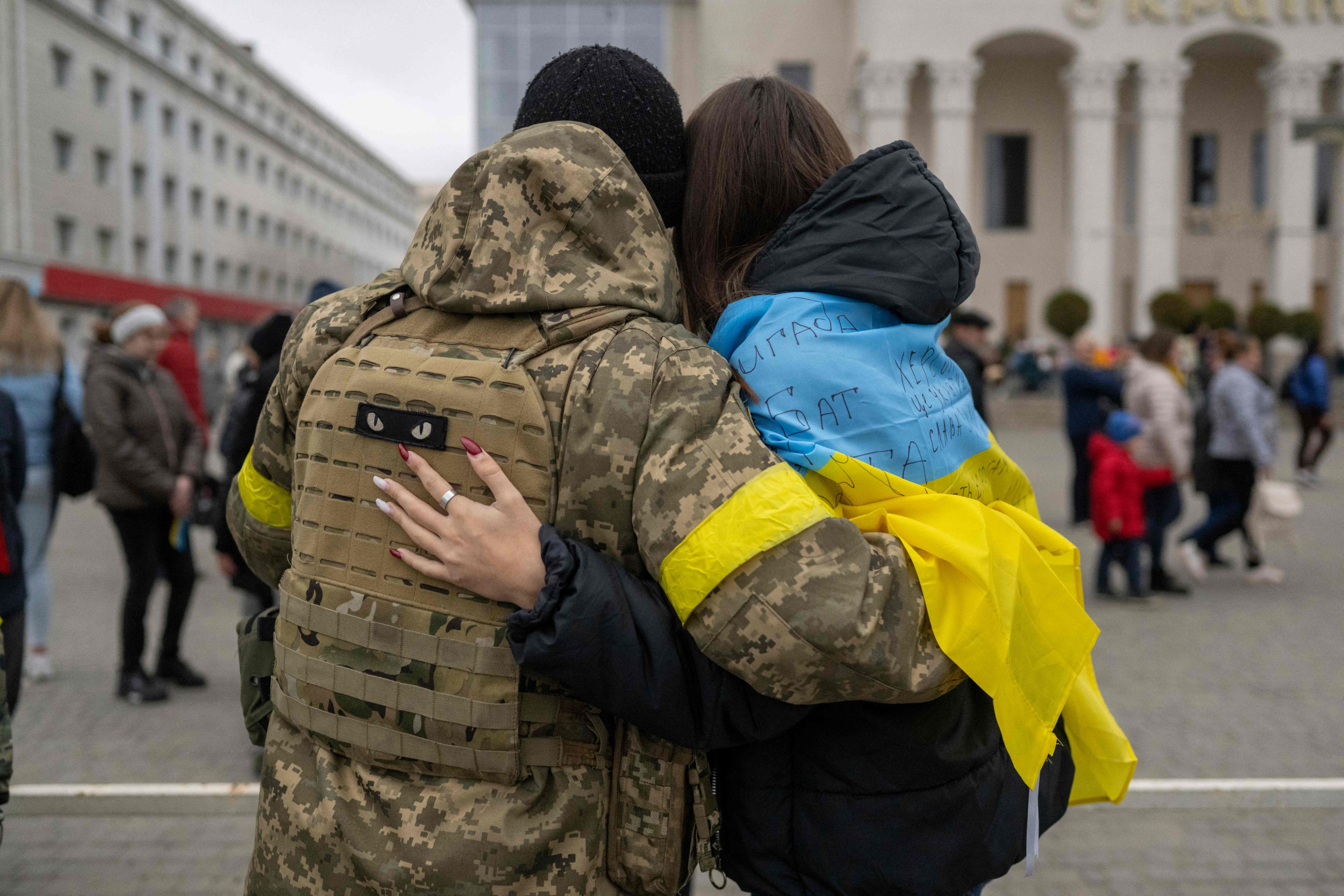 Russian Evacuation Sparks Confusion and Deteriorating Situation in Ukraine's Zaporizhzhia Region.