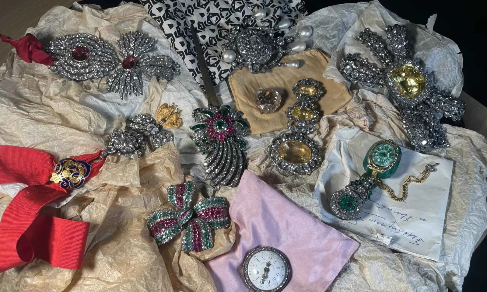Featured image for 100-Year-Old Suitcase in Bank Vault Reveals Lost Hapsburg Jewels