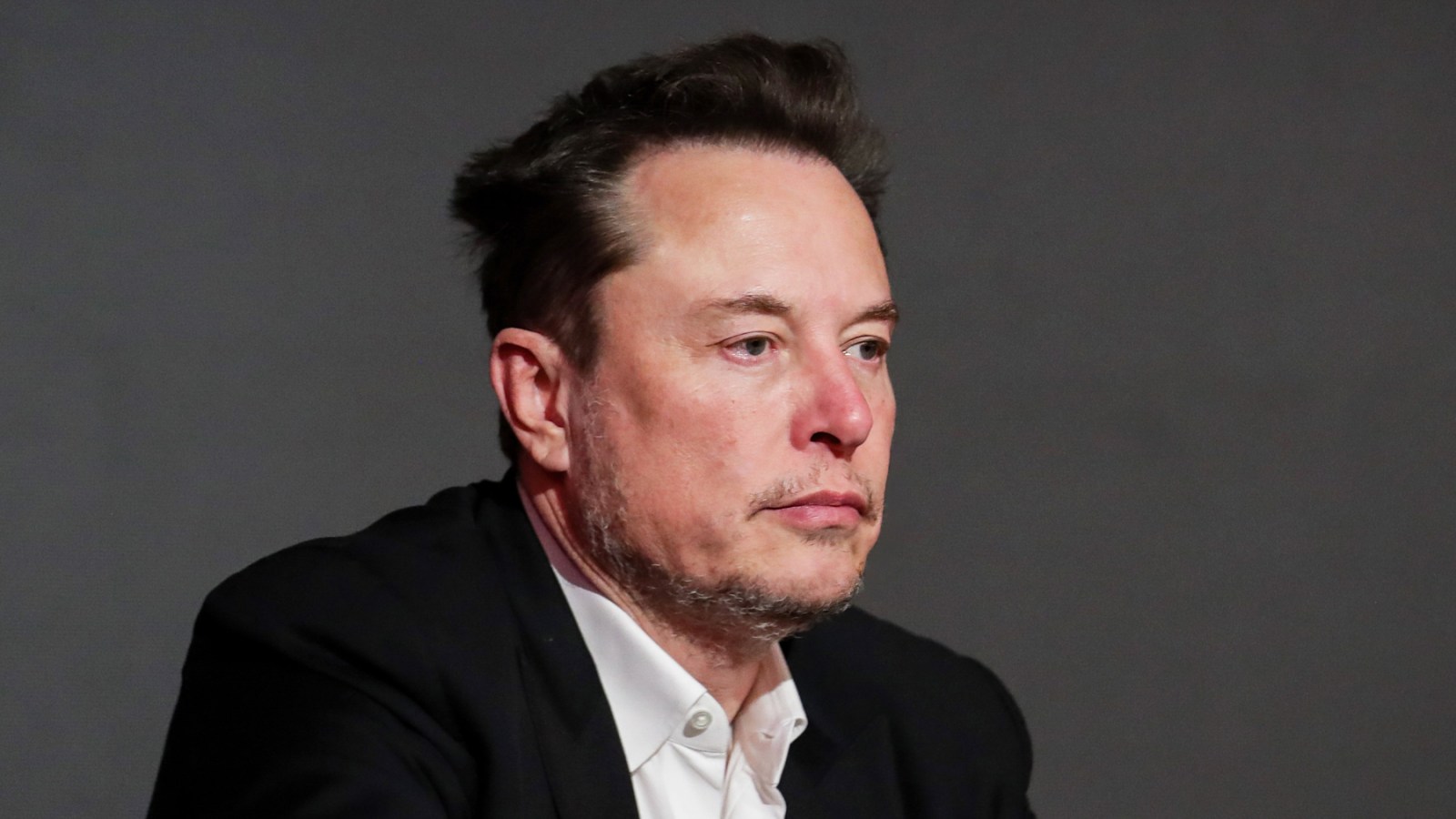 "Elon Musk's Deposition Reveals Use of Twitter Burner Accounts and Lack of Fact-Checking"