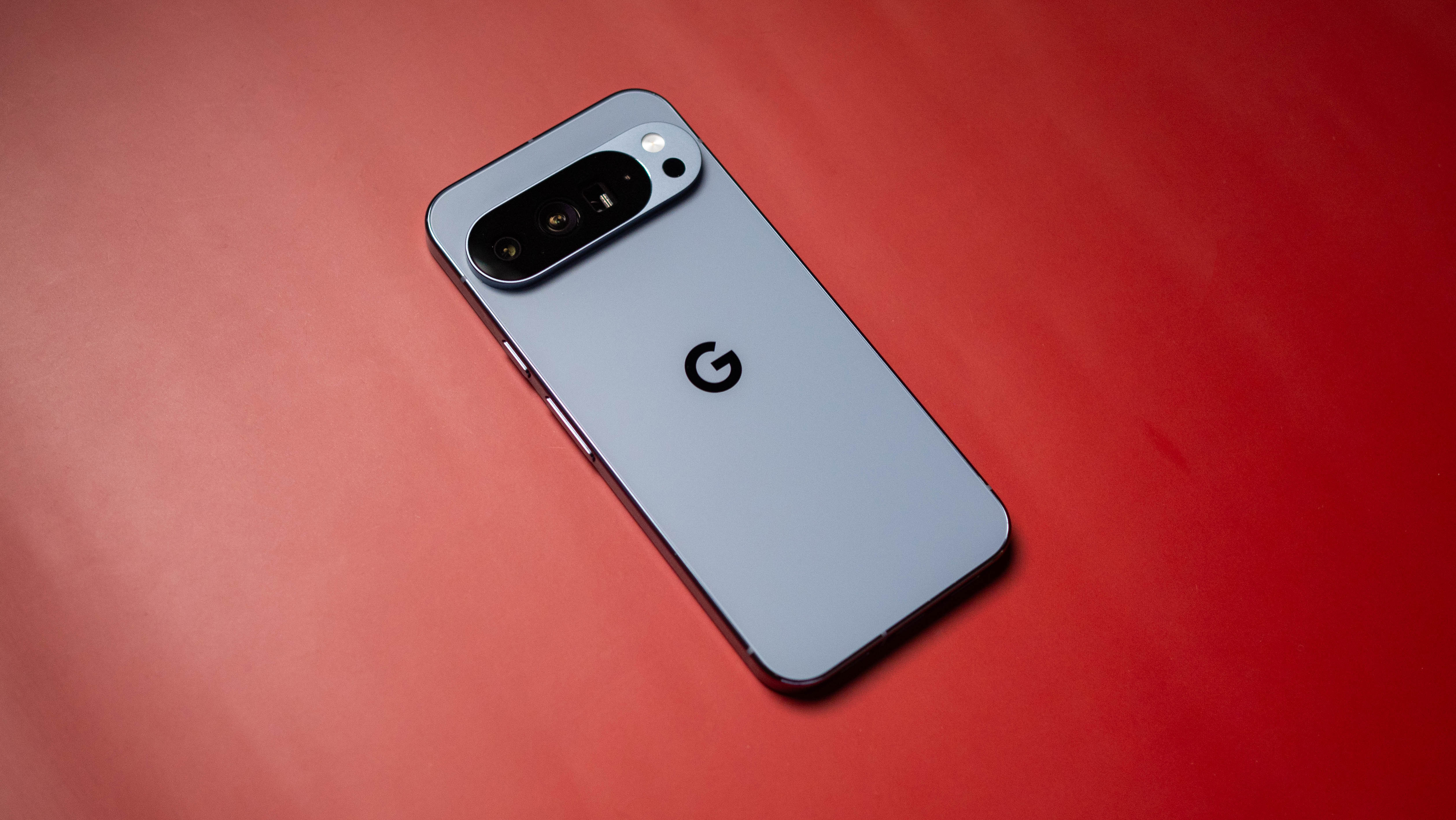 Featured image for Google Pixel 10 Pro XL Sets New Standard for Flagship Android Phones