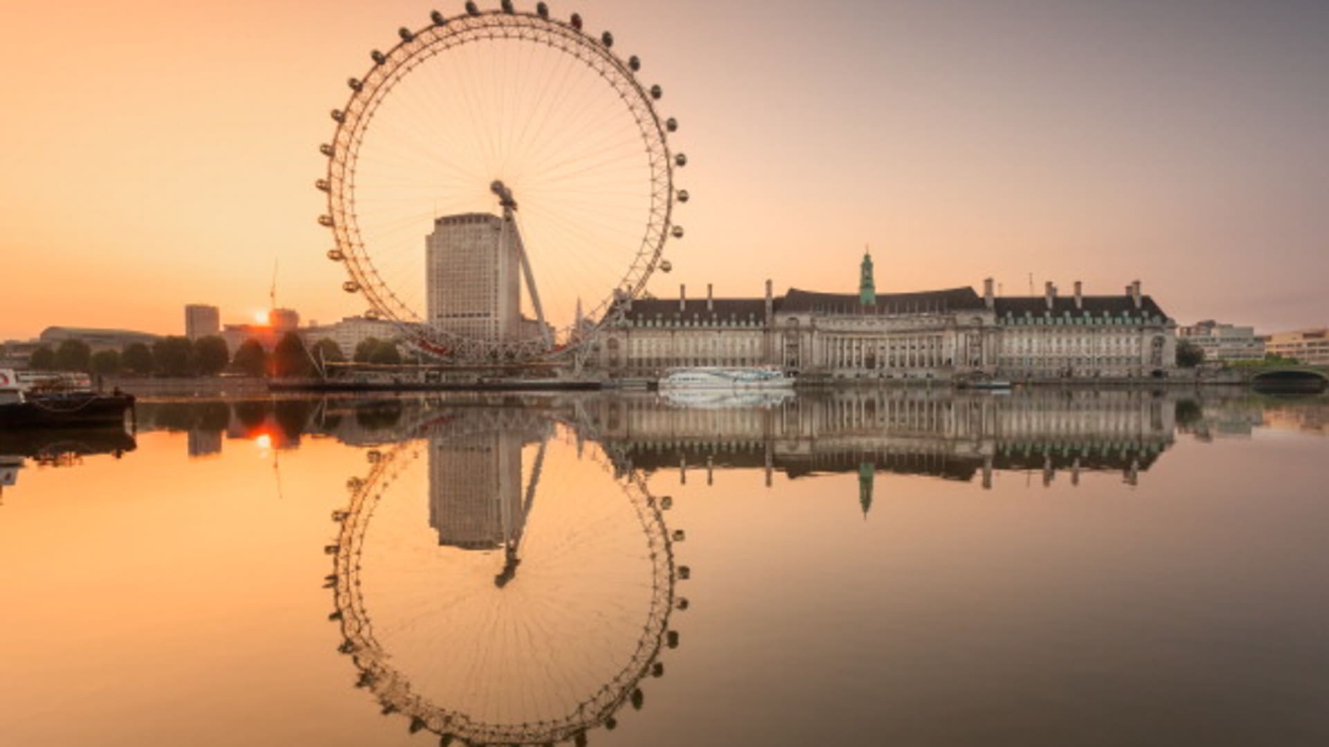 IMF Upgrades UK Economic Outlook, No Longer Expects Recession