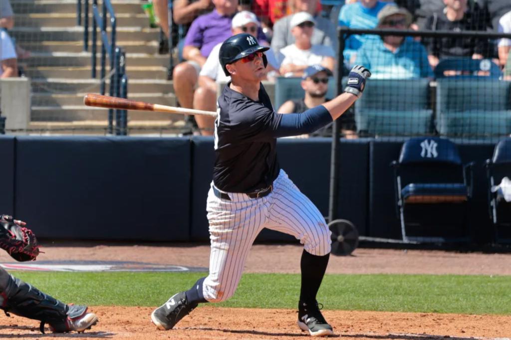 Featured image for "Yankees' DJ LeMahieu Sidelined with Non-Displaced Foot Fracture"
