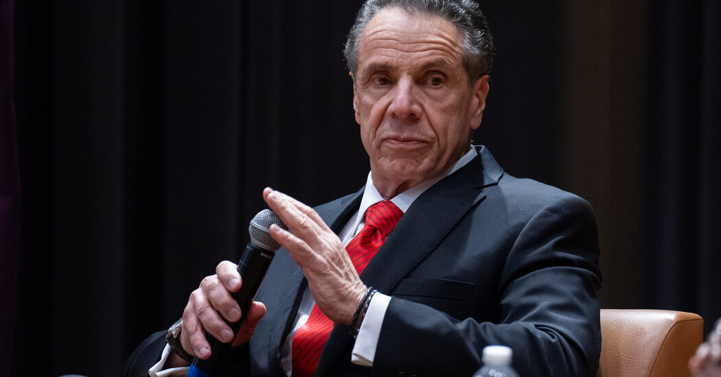 Cuomo Reverses Course, Supports $20 Minimum Wage for NYC