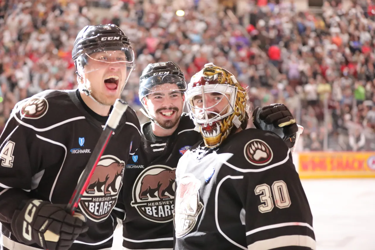 Featured image for Coachella Valley forces Game 7 in Calder Cup Finals against Hershey.