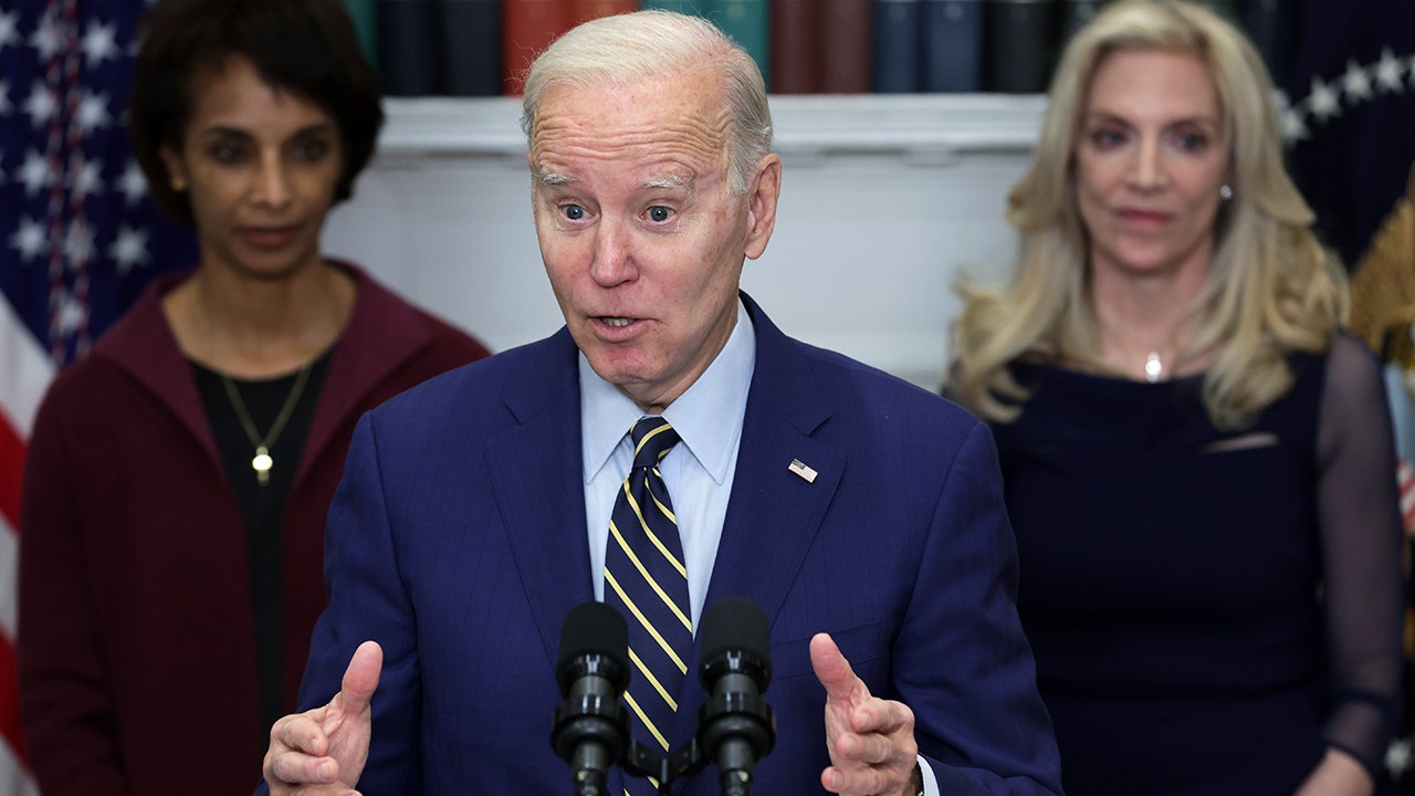 Biden seeks accountability for failed bank executives amidst political risks.