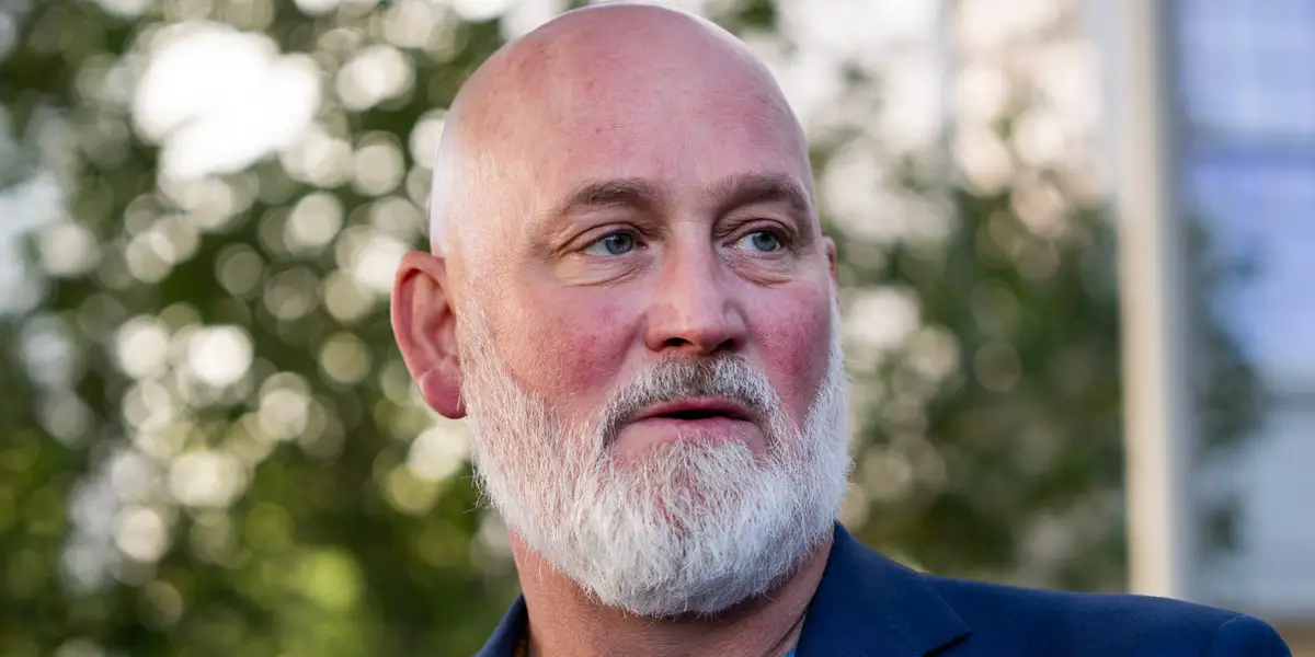 Featured image for GOP Lawmaker Rides Motorcycle to DC Amid Flight Delays as Shutdown Nears End