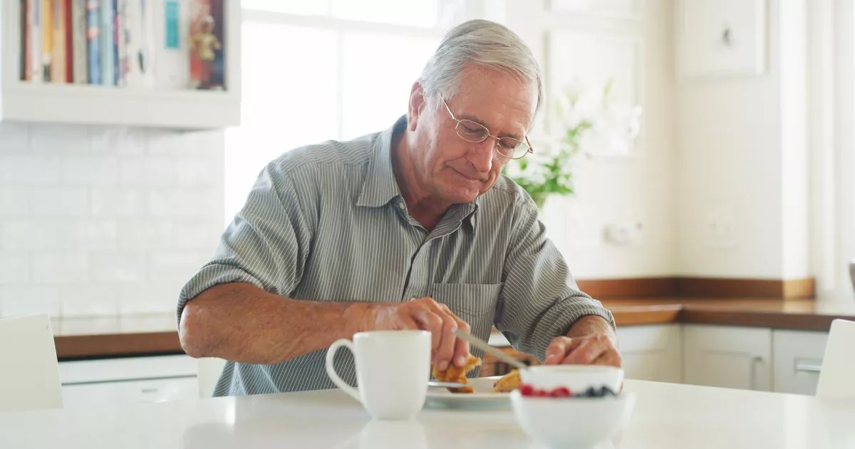 Featured image for Superfoods and Simple Diet Changes to Lower Alzheimer's Risk