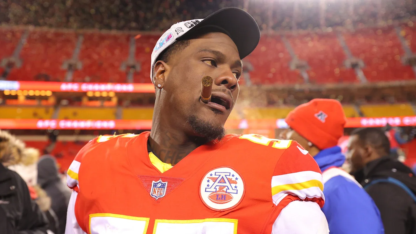 Former Chiefs DE Frank Clark signs one-year deal with Broncos.