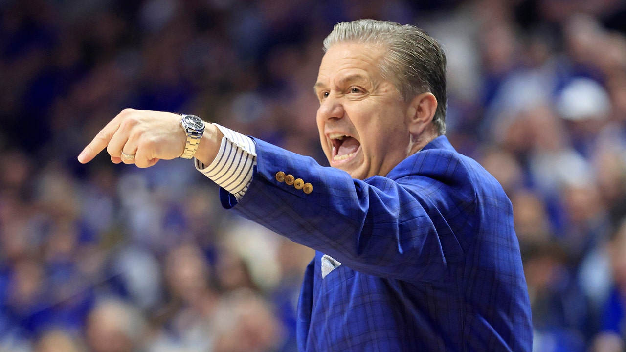 "John Calipari to Leave Kentucky for Arkansas Coaching Job: Reports"
