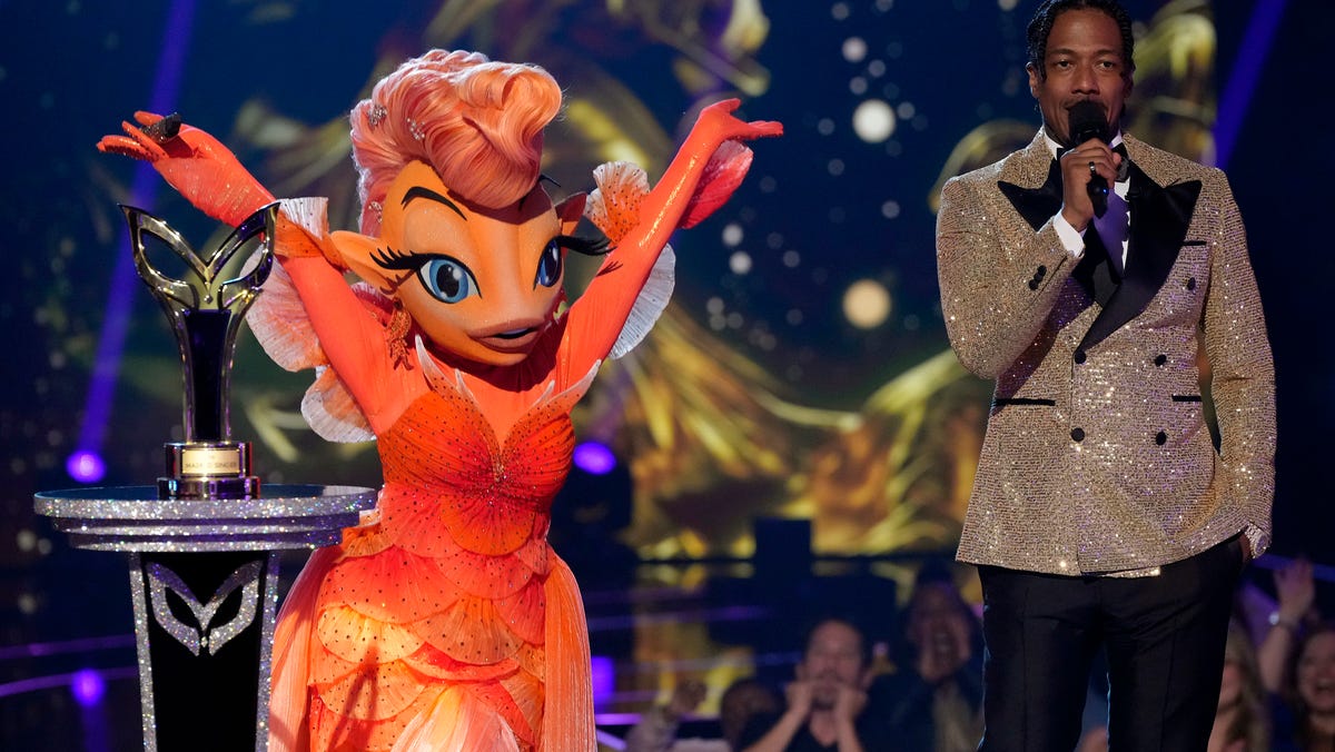 Featured image for Vanessa Hudgens Wins 'The Masked Singer' Season 11