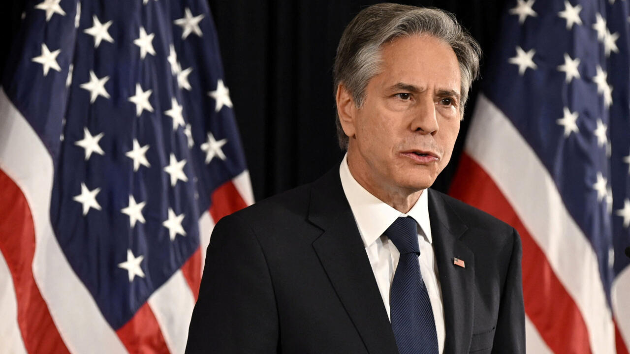 Blinken emphasizes importance of strong Ukraine in achieving peace with Russia.