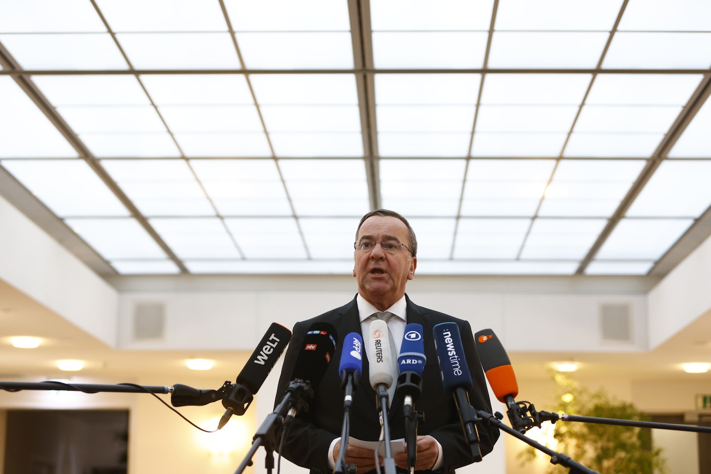 "Tensions Rise as Leaked Recording Reveals German Military's Taurus Missile Link and Russian Threats in Ukraine"