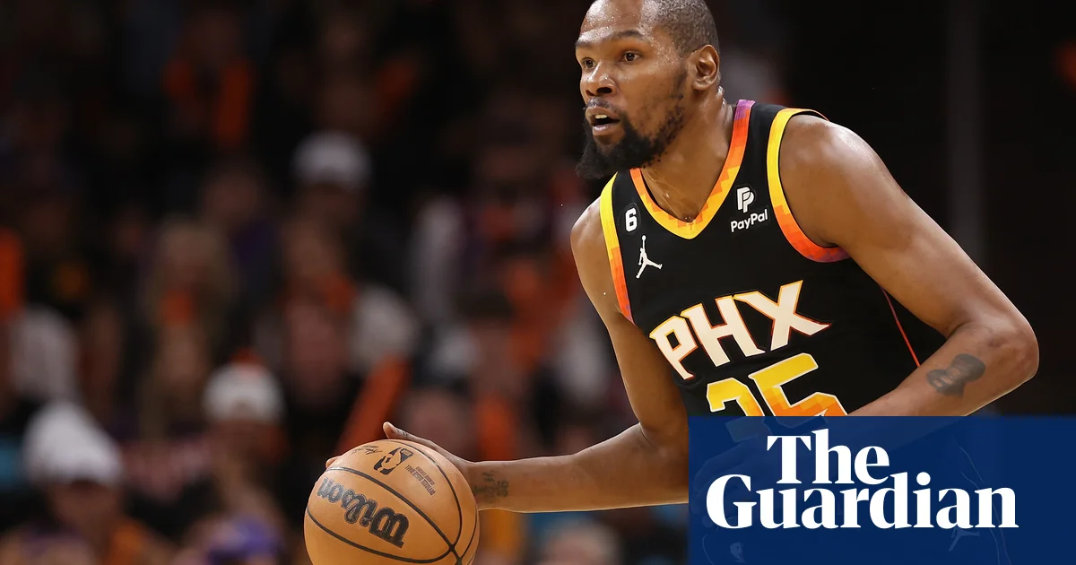 Featured image for Kevin Durant Joins Elite Group with Lifetime Nike Deal