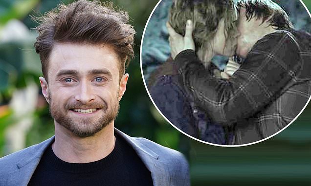Featured image for Daniel Radcliffe's Regrets: Apologies and Heartbreak on the Harry Potter Set