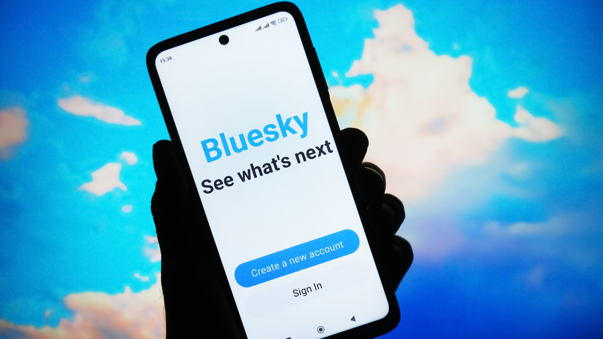"Bluesky Social Network Opens to Public, Ending Invite-Only Access"