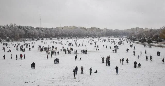 Featured image for Iran's Economic Crisis Deepens Amid Political and Nuclear Tensions