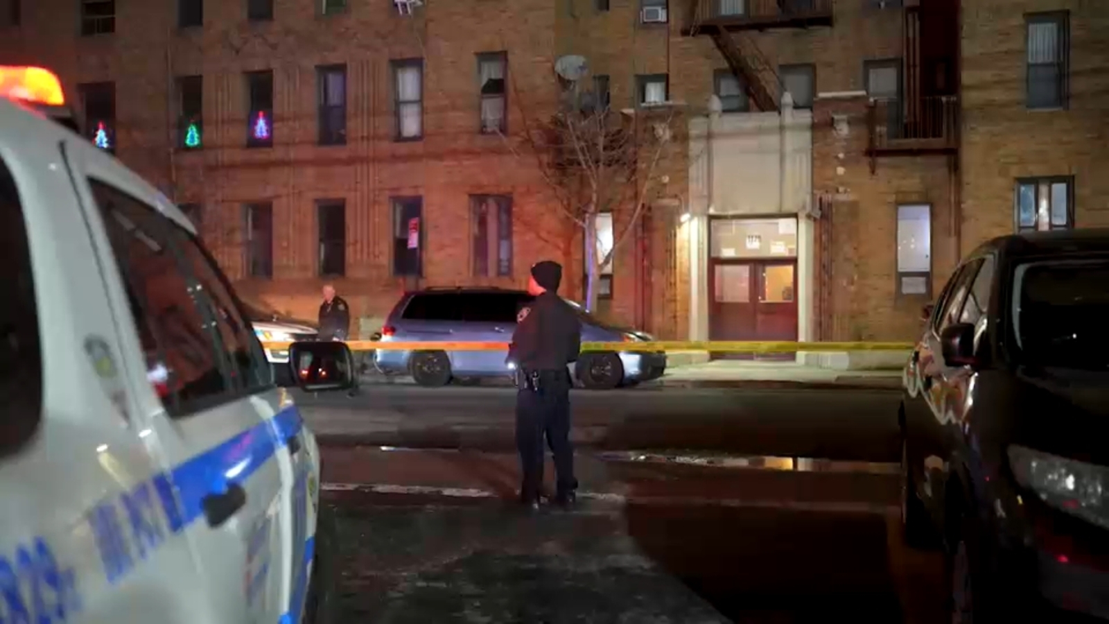 Featured image for NYPD Fatally Shoots Man with Box Cutter in Far Rockaway