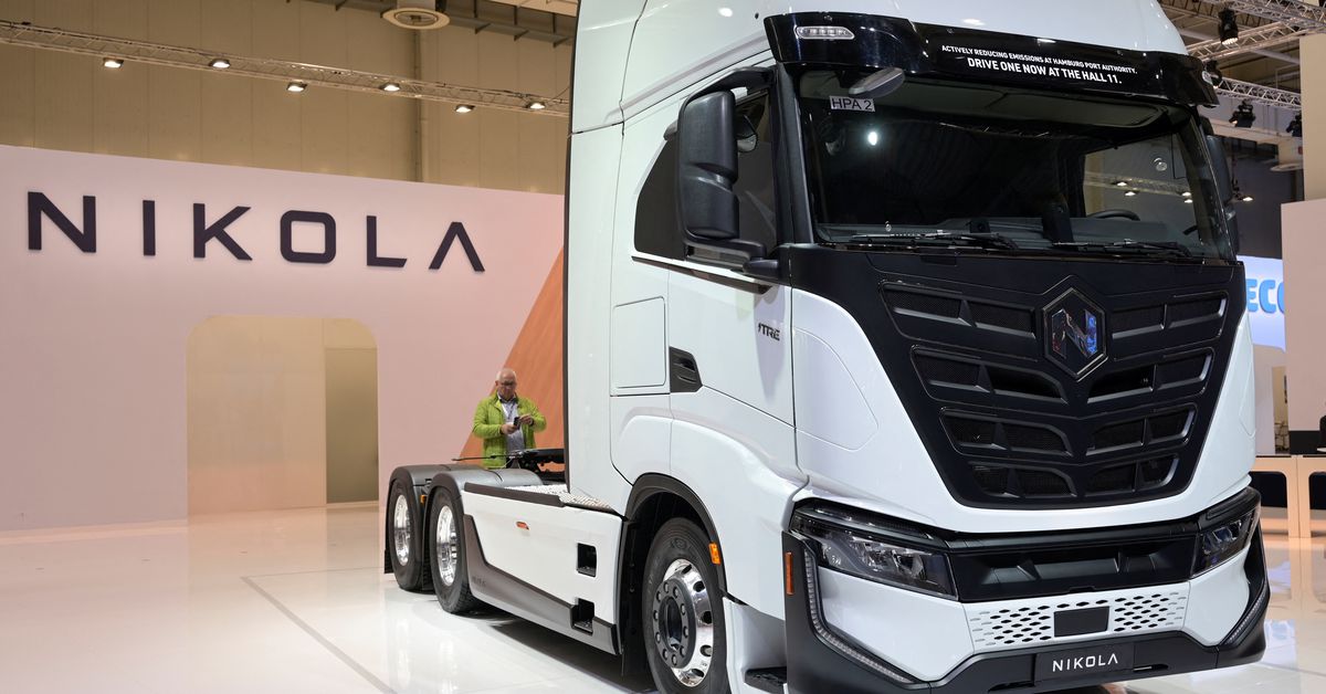 Featured image for Nikola's Stock Plummets on $100M Discounted Share Offering