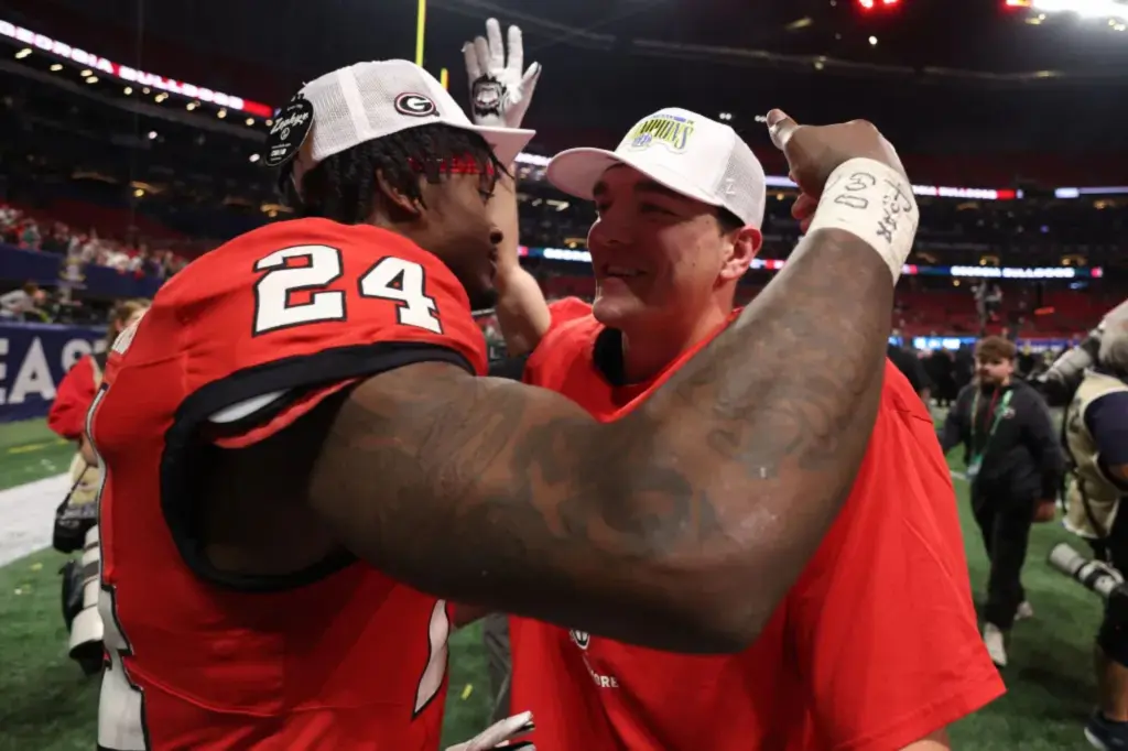 Featured image for Backup QB Leads Georgia to SEC Championship Victory Over Texas