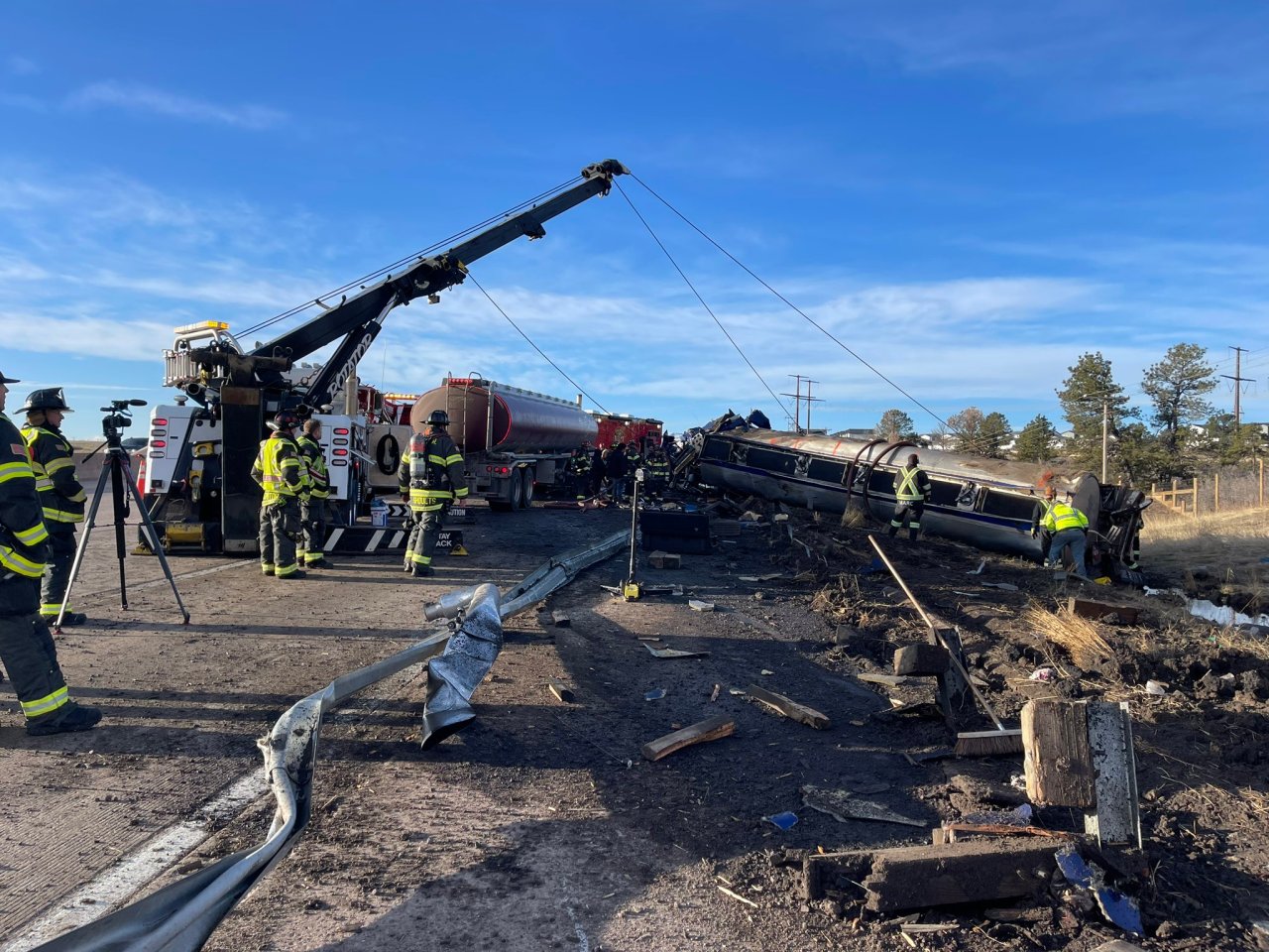 Featured image for I-25 Hazmat Cleanup: Southbound Closure After Tanker Crashes