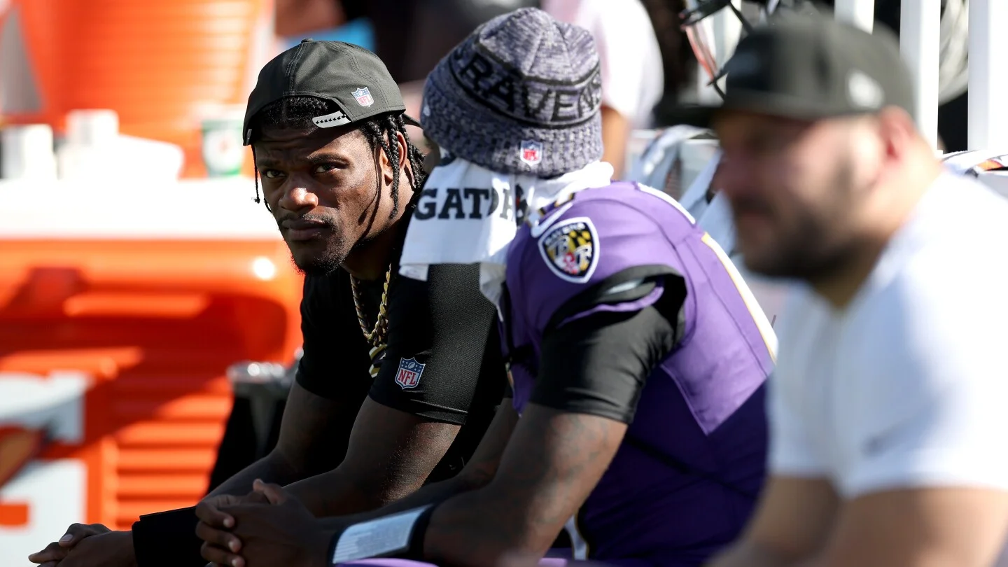 Ravens' Lamar Jackson Out with Hamstring Injury, Practice Status Uncertain