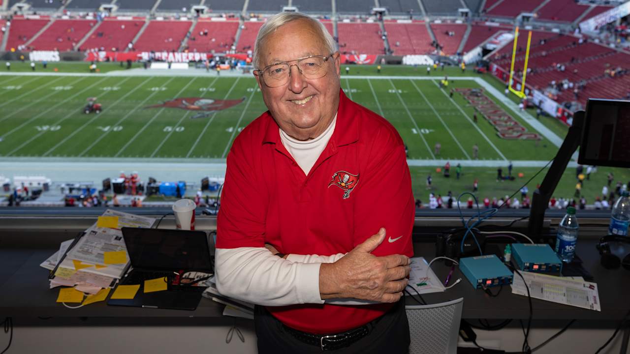 Featured image for Gene Deckerhoff, Buccaneers' Voice, to Retire After 2025 Season