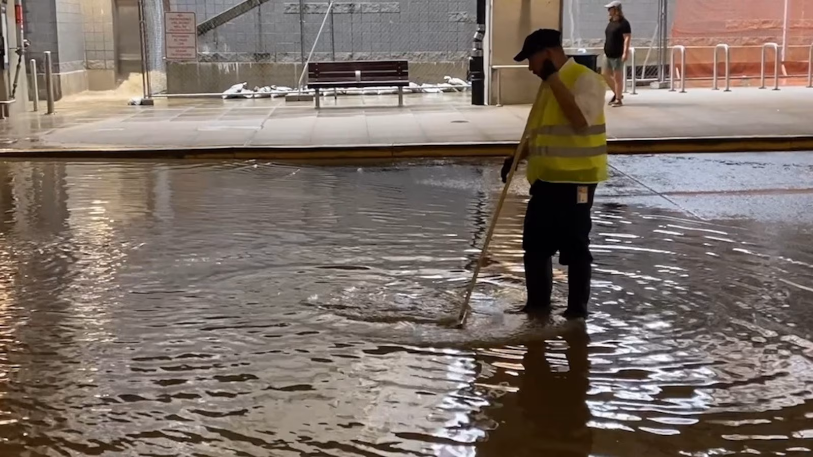 Featured image for Severe Storms and Flooding Threaten Major US Cities Amid Heat Wave